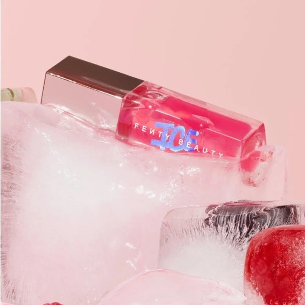 ✨ FENTY BEAUTY Gloss Bomb Ice – Cooling Lip Luminizer ✨ Berry Jelly